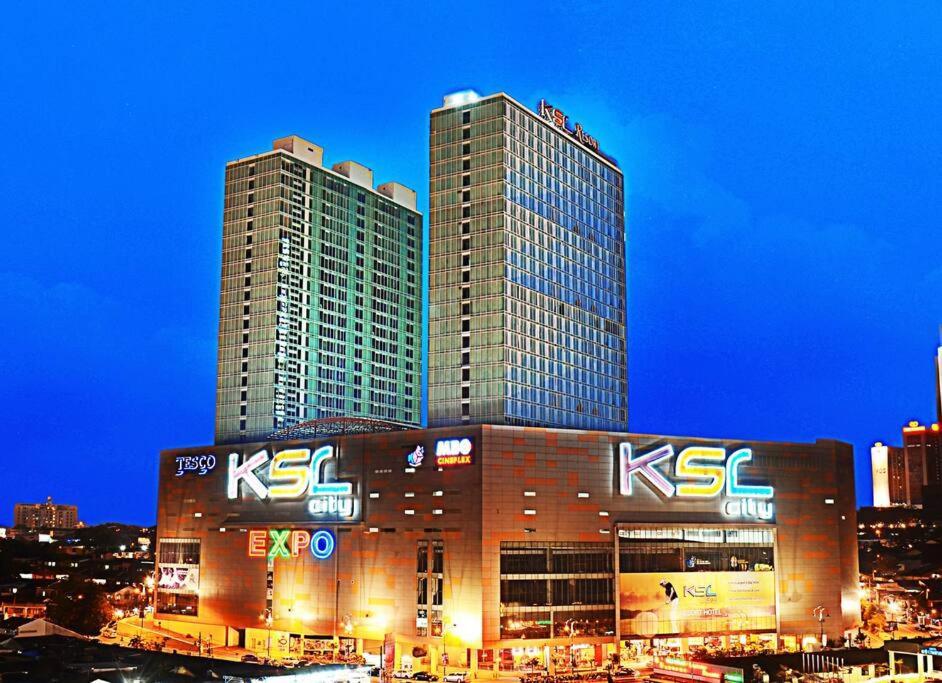 Ksl Citymall 11-13Pax 3B3B Privatelift-Smarttv 70Inch-Netflix Johor Bahru Exterior photo